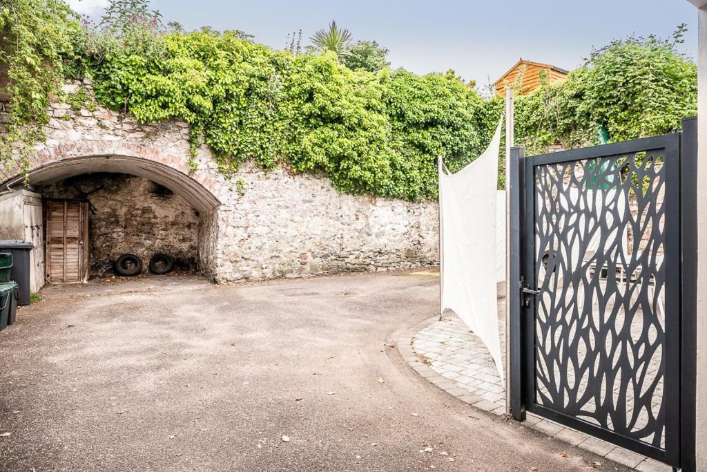 Cosy In Topsham With Parking Holiday home Exeter