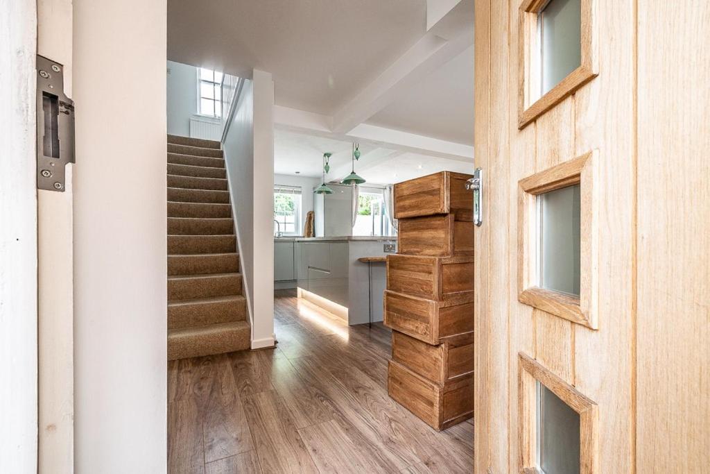 Holiday home Cosy In Topsham With Parking